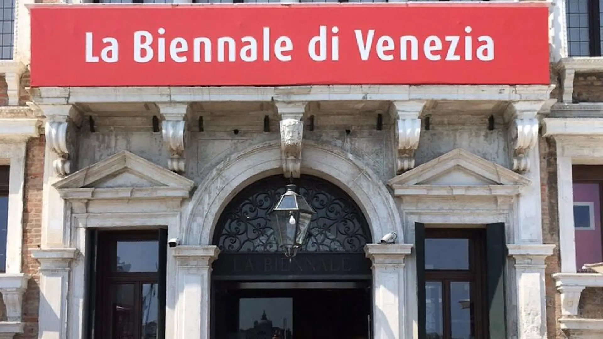 Decenas de artistas piden ser excluidos de los premios de la Bienal de Arte de Venecia