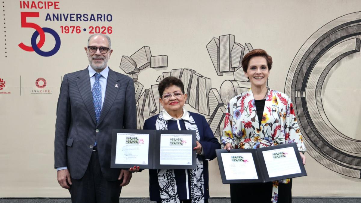 Cancelan timbre postal conmemorativo por el 50 aniversario del INACIPE