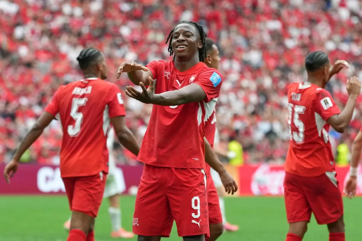 Suiza derrotó a Canadá, se quedó con el Grupo B