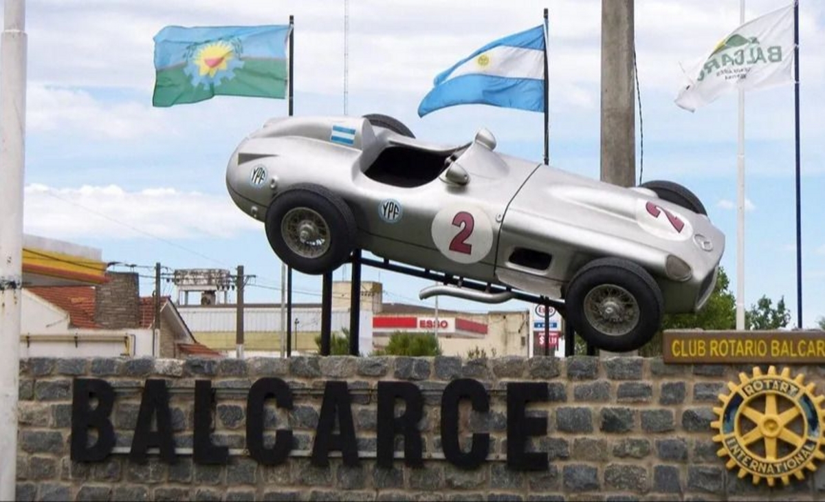 La localidad que acunó a Fangio cumple 150 años