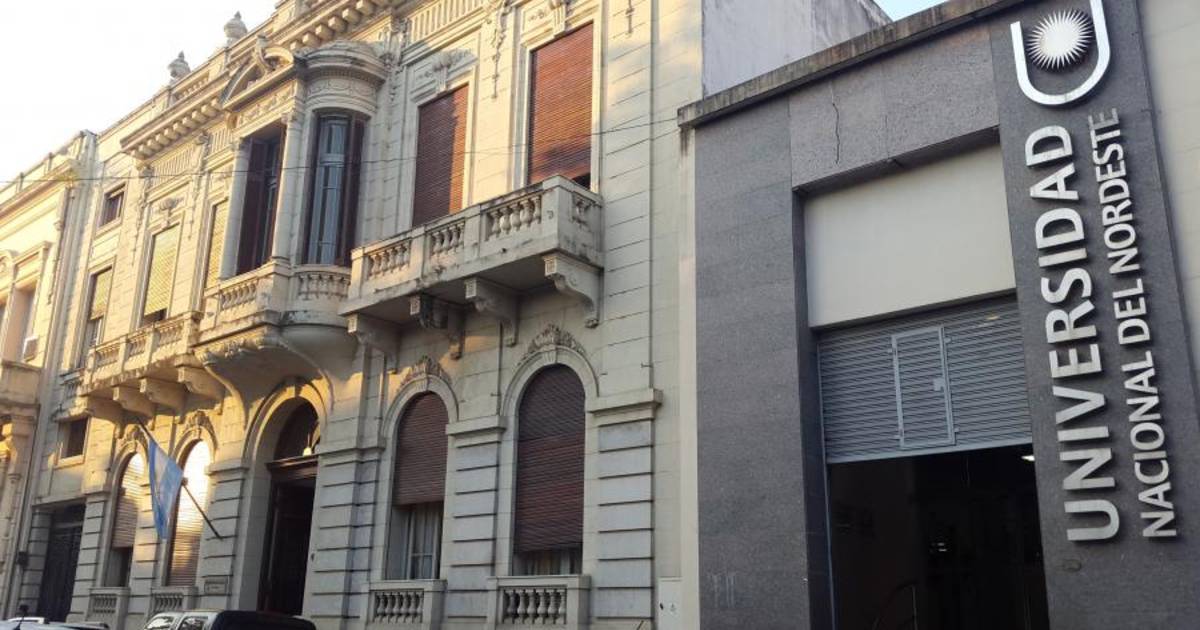 Demanda de la Unne: la exfuncionaria defendió su publicación y negó haber banalizado la dictadura