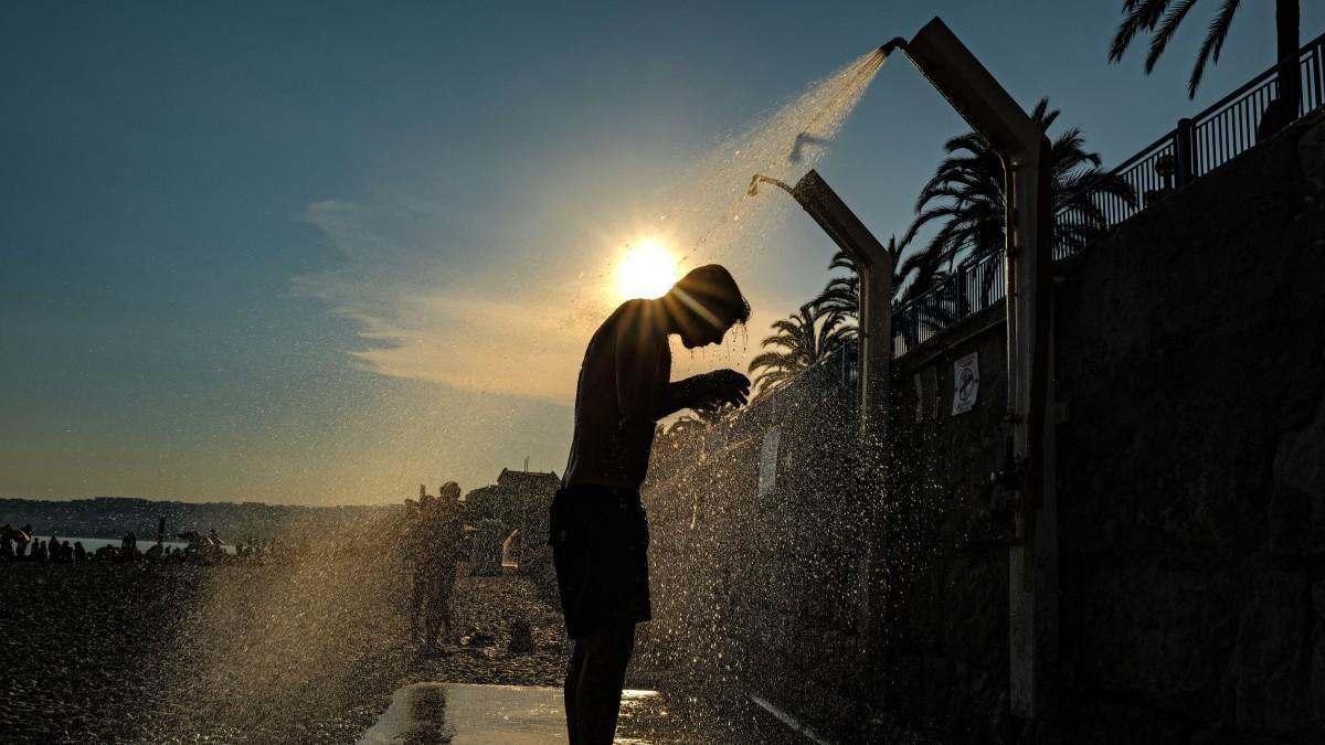 Ola de calor azota a Europa, registra más de 1,300 muertes adicionales, afirma la OMS