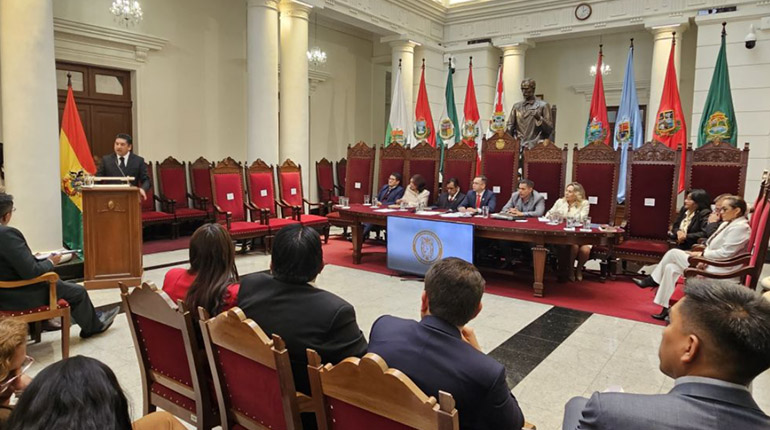 Justicia anuncia paro de 24 horas si Gobierno y Parlamento no atienden sus demandas