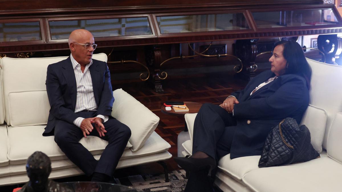 Gobierno y opocisión de Venezuela inician debate sobre futuras elecciones