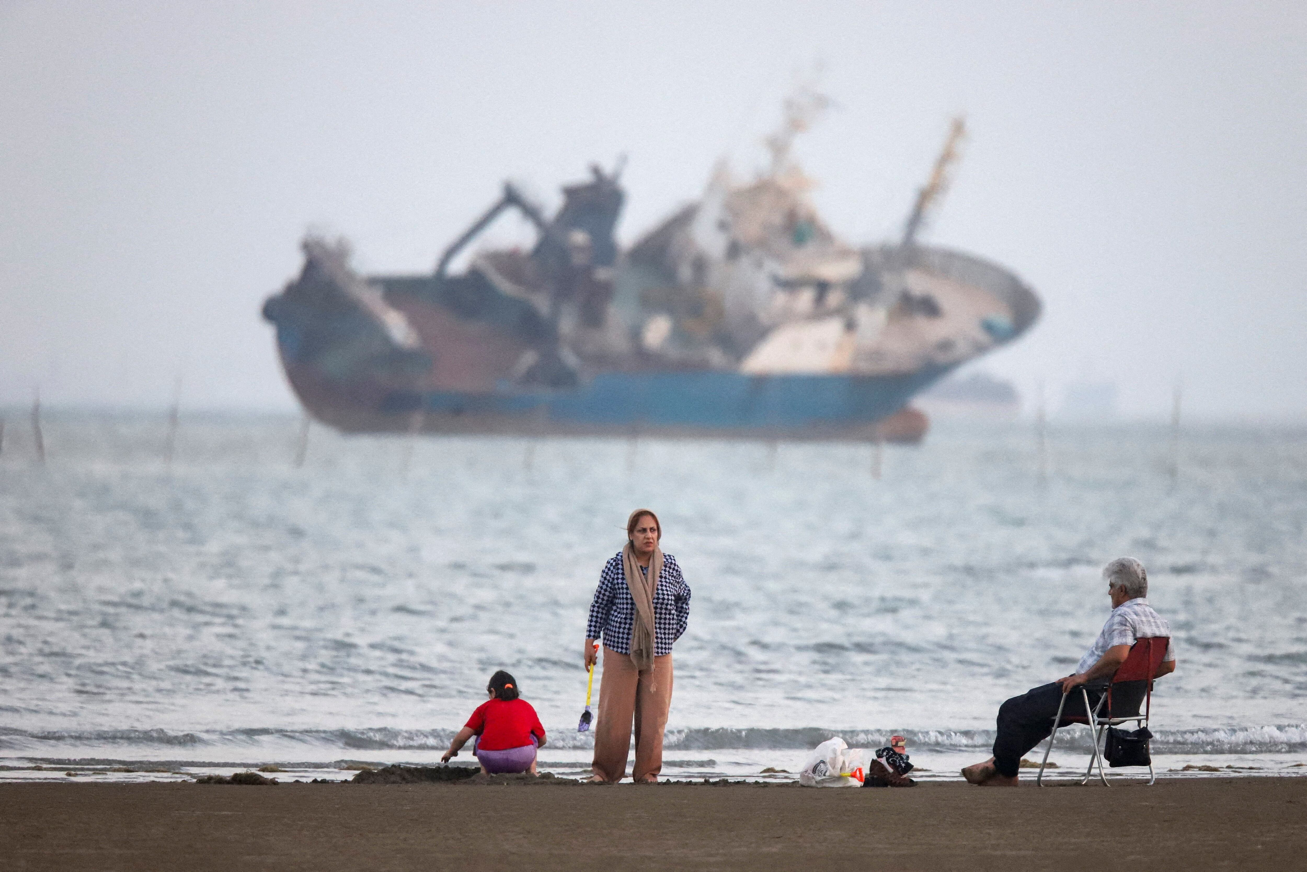 Reparar la industria petrolera del golfo Pérsico requerirá "decenas de miles de millones", según la AIE