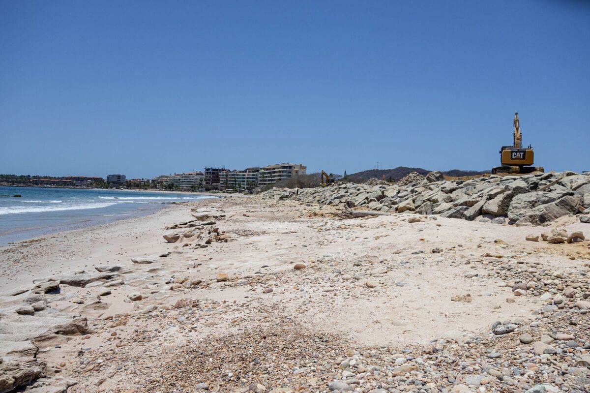 Semarnat identifica irregularidades en Playa Las Cocinas