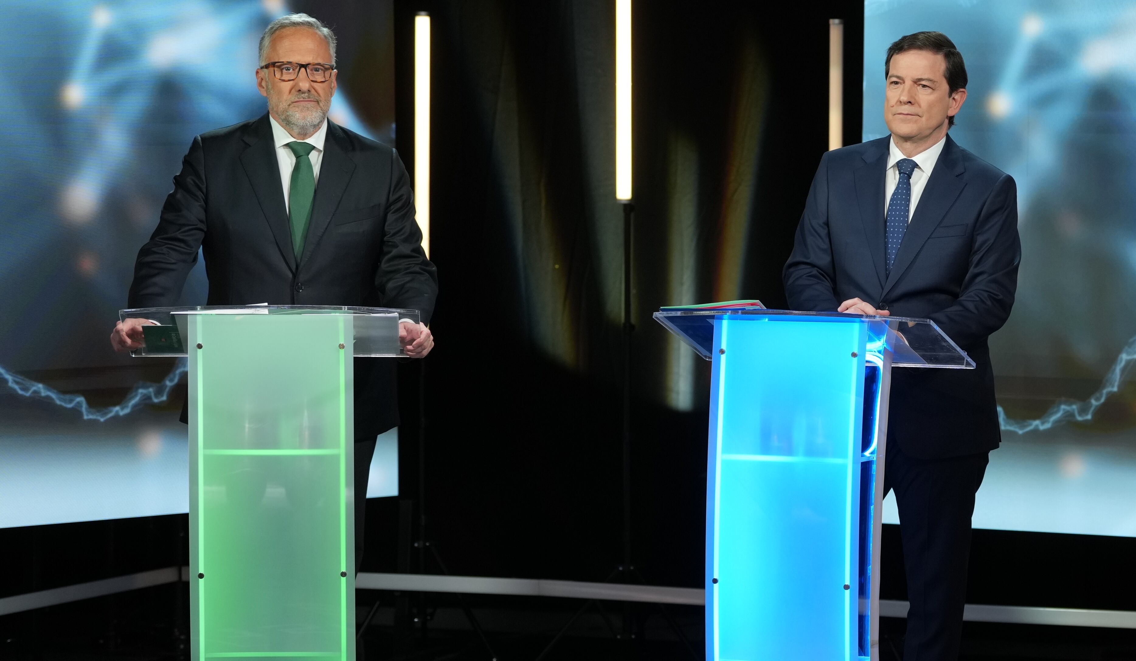 El PP y Vox alcanzan un acuerdo en Castilla y León para investir a Mañueco que incluye la "prioridad nacional"