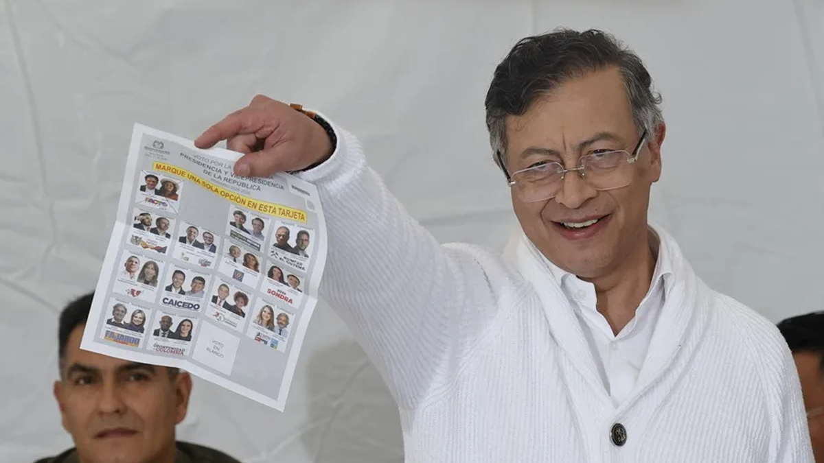 Petro insiste en cuestionar el resultado de las elecciones y afirma que tiene pruebas del "posible fraude"