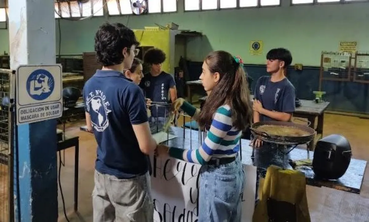 Iguazú: venden un bono para comprar herramientas para el Taller de la Epet Nº 4