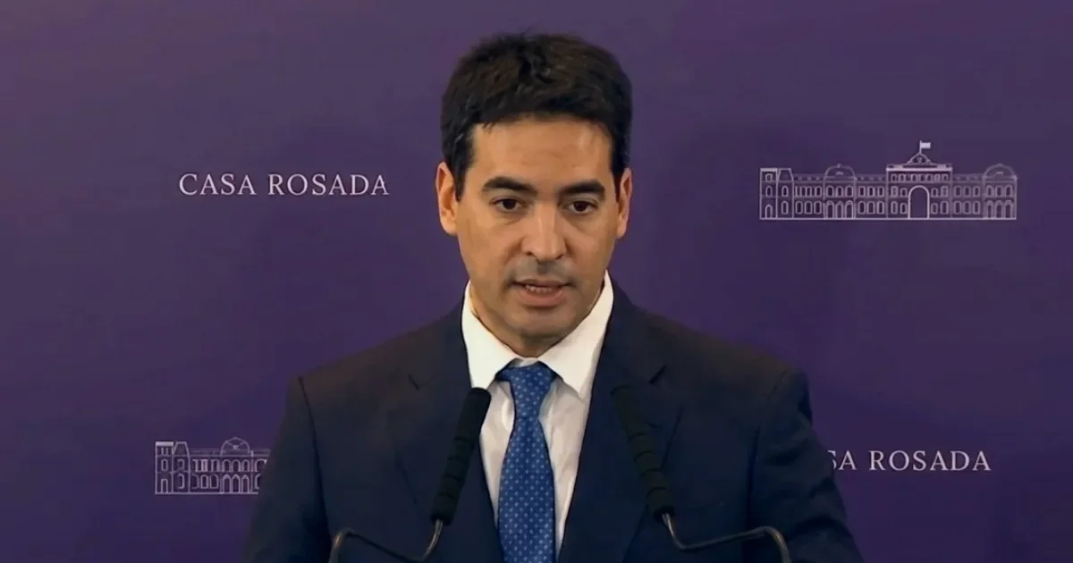 El nuevo vocero presidencial evitó hablar del caso Adorni y destacó a Diego Santilli
