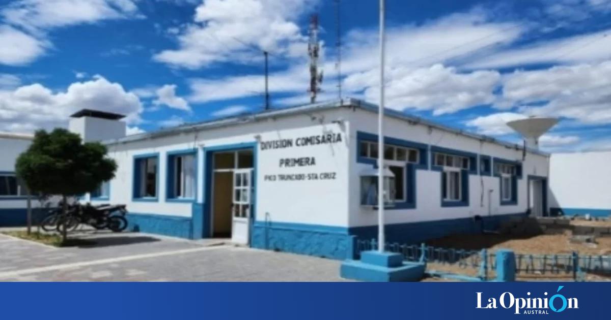 Lo detuvieron tras atacar a su expareja y al novio de ella mientras dormían en Pico Truncado