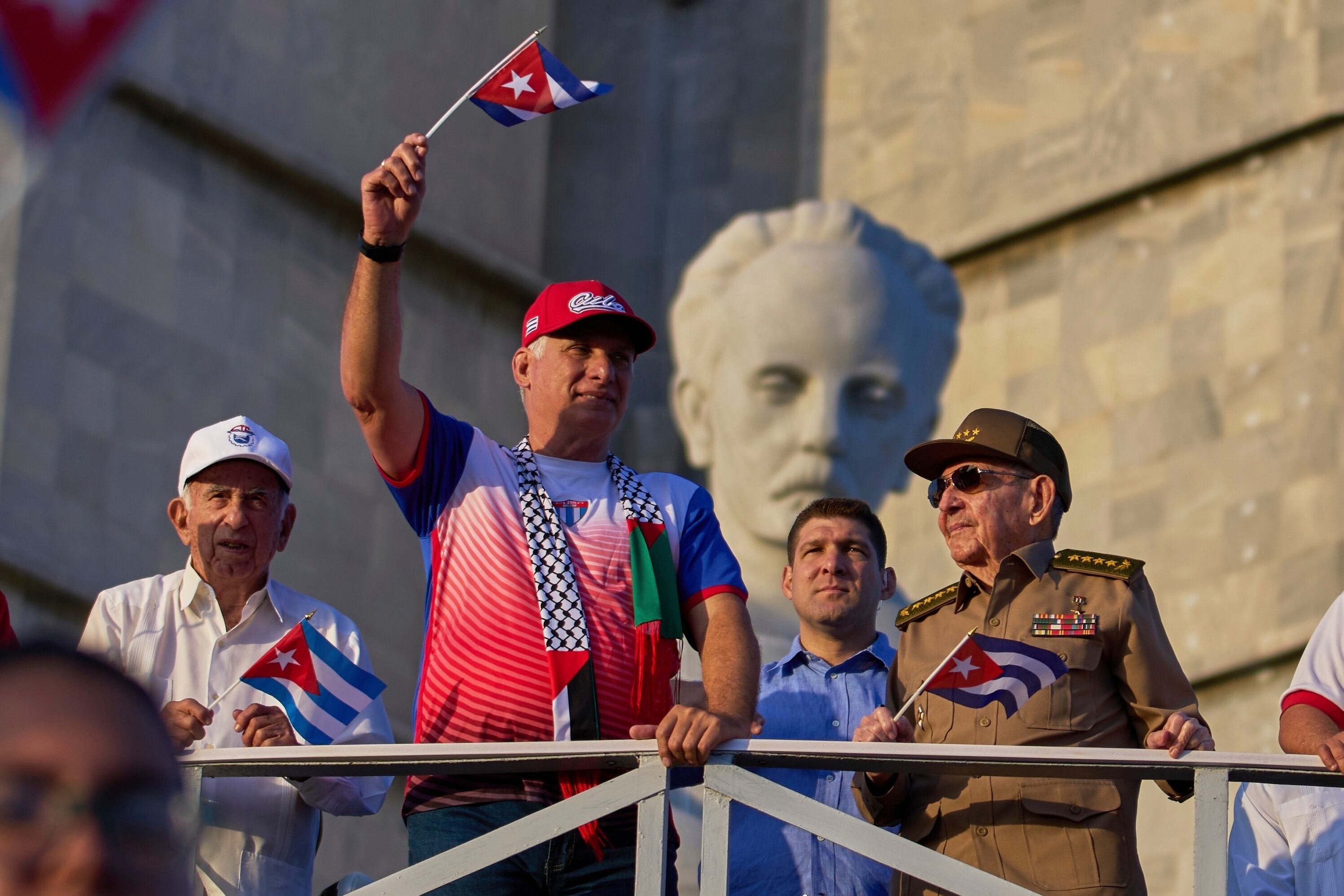 Díaz-Canel anuncia un plan de reformas económicas para atraer inversiones en Cuba
