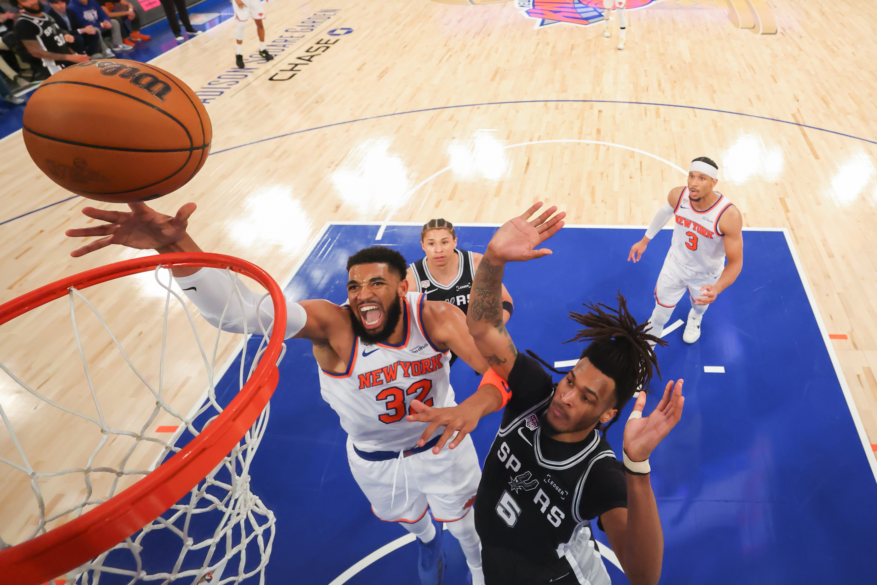 Los Knicks enloquecen con una remontada imposible