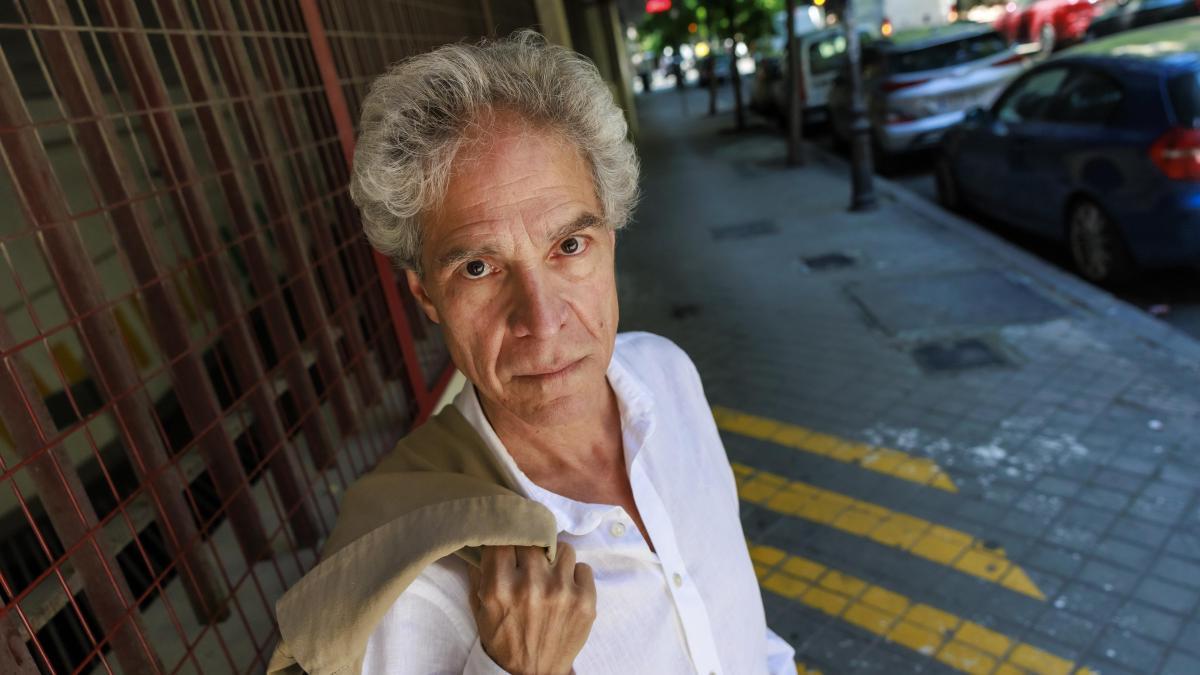 Rey Rosa: "La pobreza en Cuba es más llevadera porque no hay violencia y hay educación"