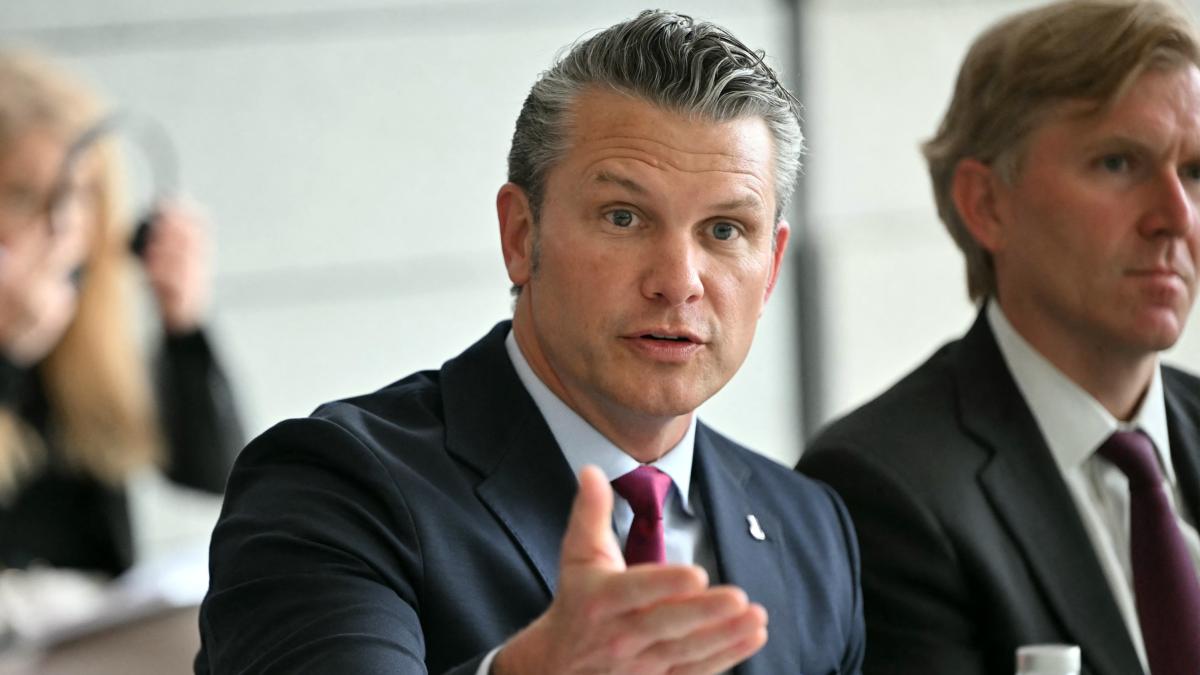 Hegseth pide a Europa frenar la migración: "La paz se garantiza con la fuerza"