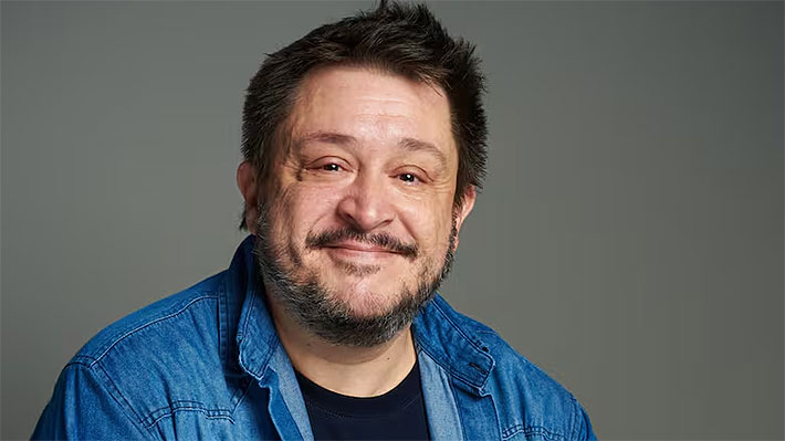 Hernán Casciari, autor de "El mejor infarto de mi vida", habla del humor: "Internet viene a demostrar que no puede ser global"