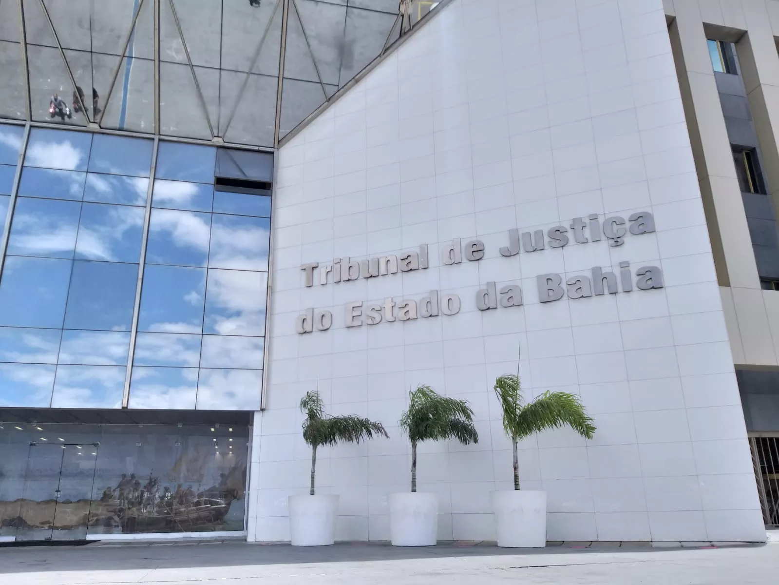Servidor público é condenado após amputar o pé para receber indenização de R$ 1,5 milhão de seguradoras na Bahia