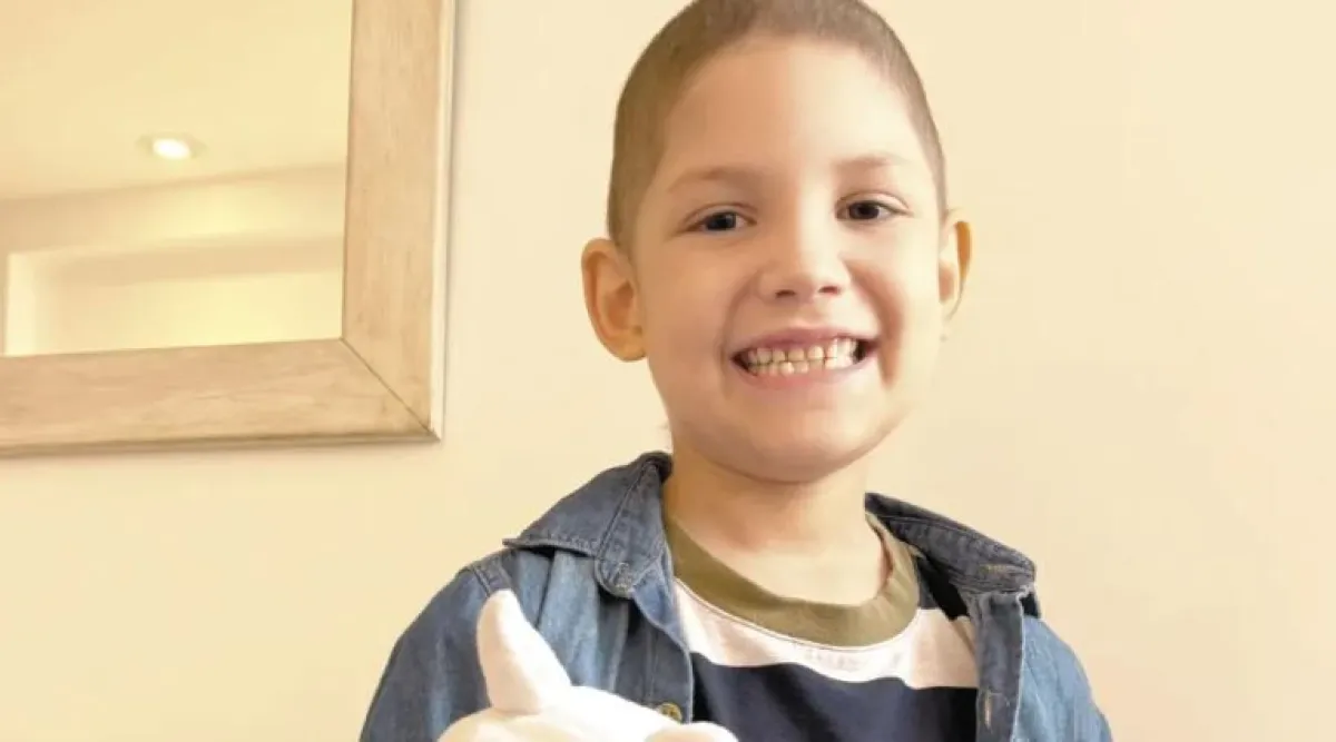 Santino necesita iniciar un tratamiento urgente tras confirmarse el avance de la enfermedad