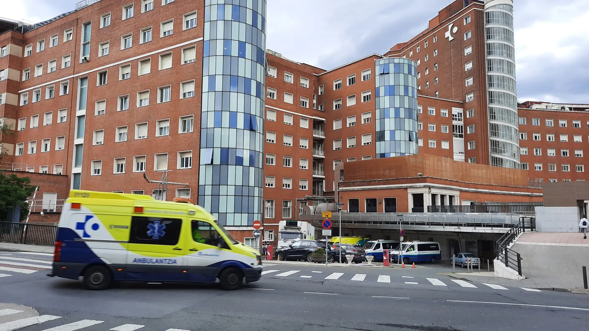 Heridas dos personas por una explosión de gas en un local de hostelería en Leioa (Bizkaia)