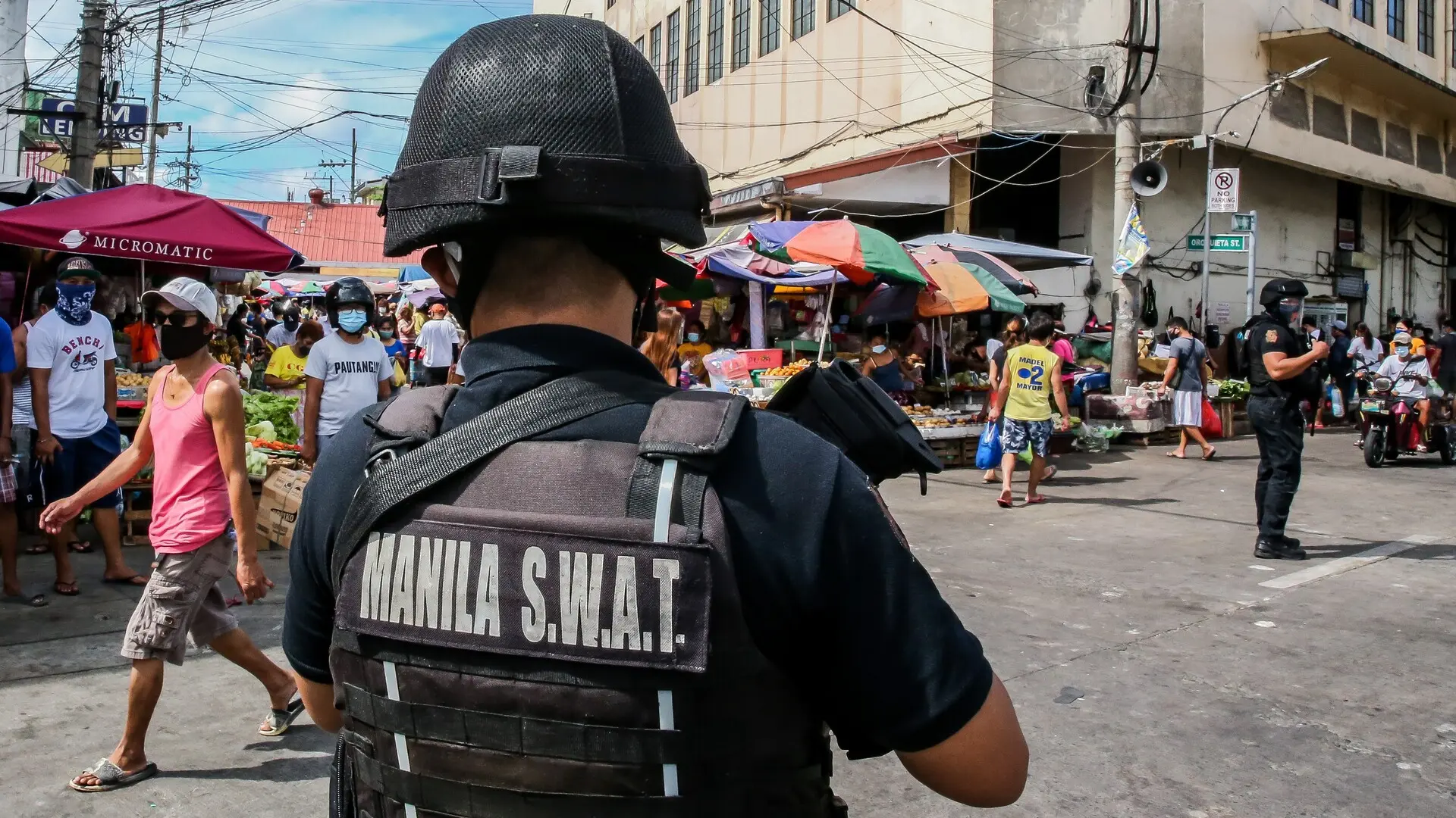 Tres estudiantes muertos y cinco heridos en un tiroteo dentro de una escuela