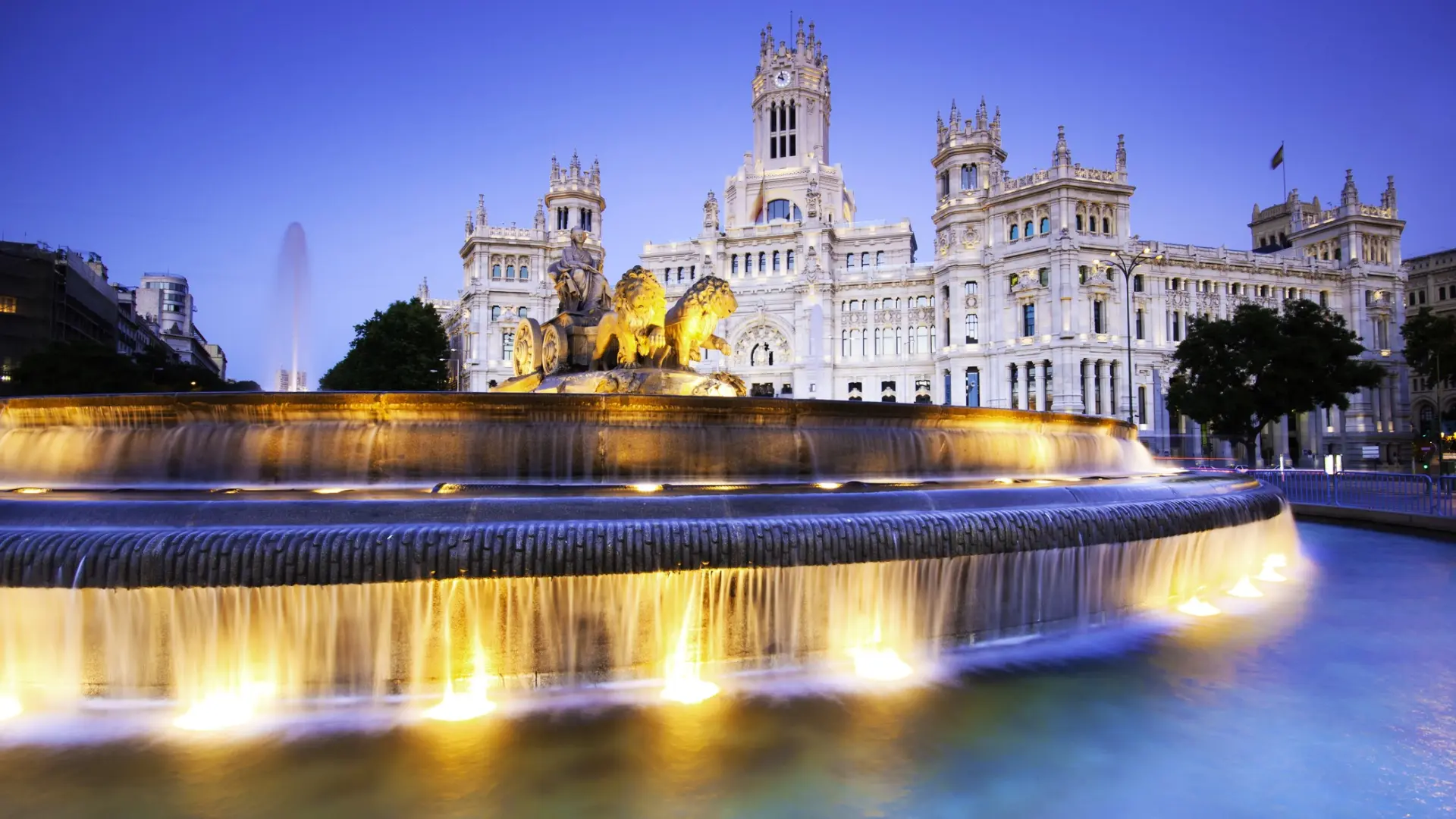 Los cinco monumentos de Madrid que se iluminarán con los colores del Vaticano por la visita del Papa León XIV