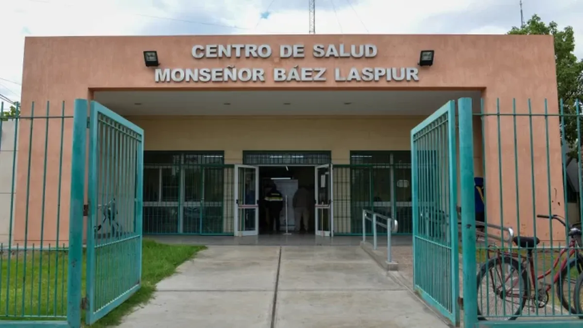 Chimbas: un bebé de 5 meses se atragantó con leche y policías le salvaron la vida camino al hospital