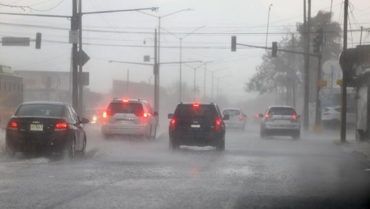 Lluvia y caída granizo se registra en Área Metropolitana de Monterrey