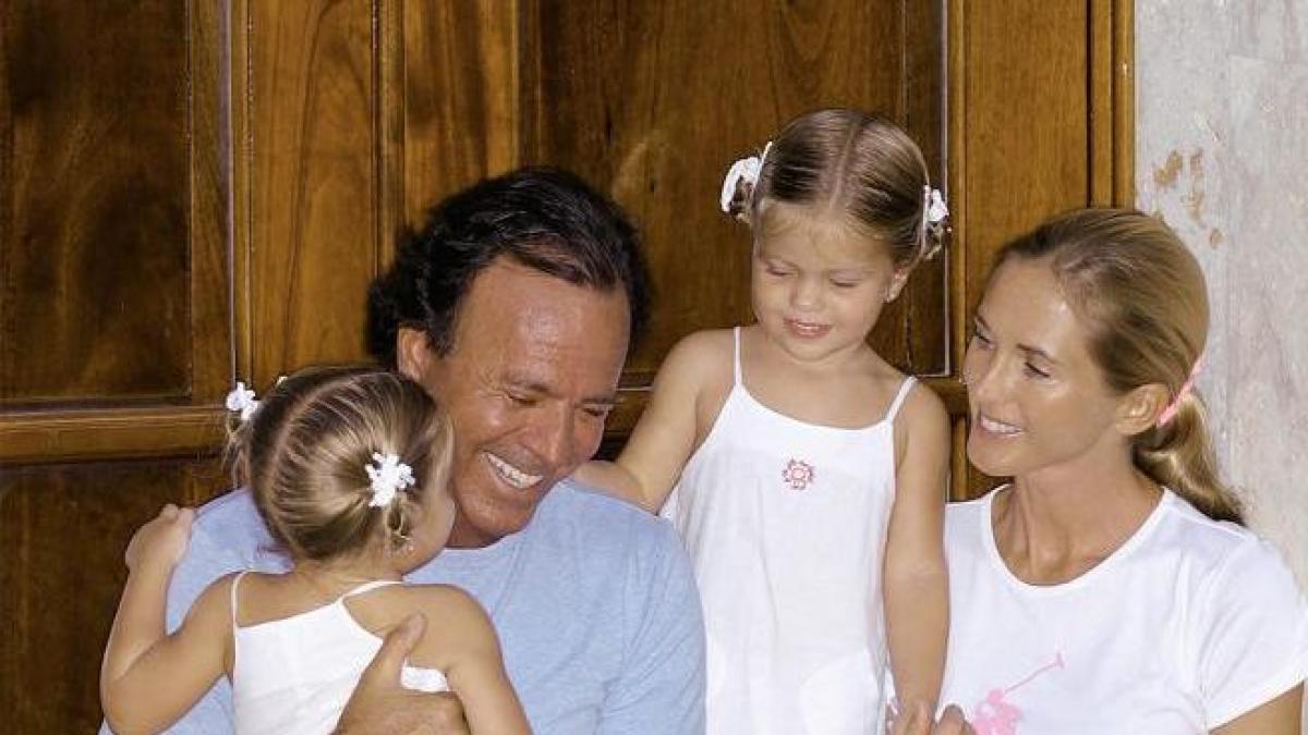 Victoria y Cristina Iglesias recuerdan a su "trillizo" el día en que habría cumplido 23 años