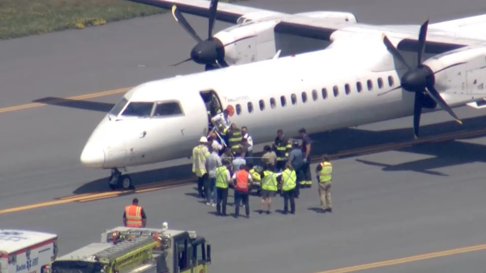 Pasajeros atienden al piloto de su avión con convulsiones en pleno vuelo: "Cuando se desvió, supe que iba mal"