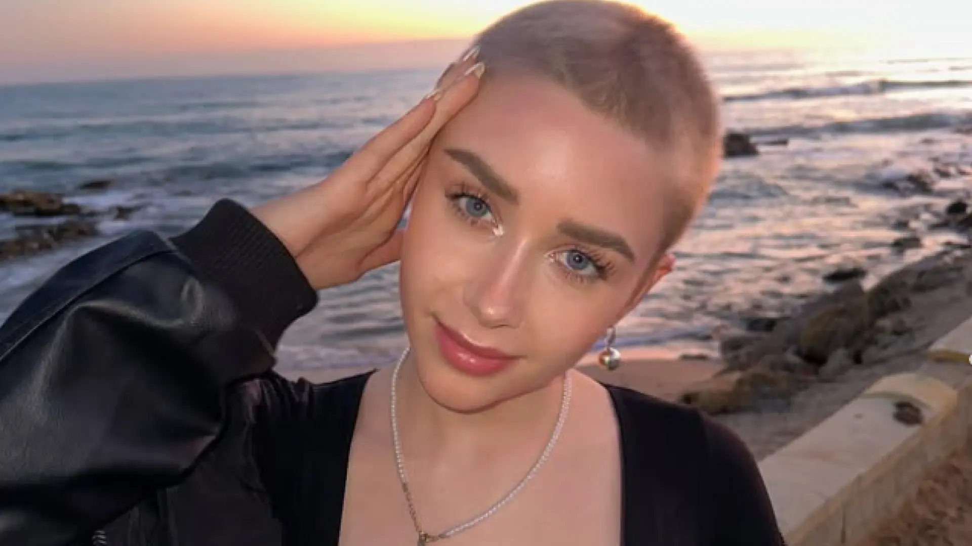 Natalia Jiménez sufre un nuevo revés con la pérdida de sus abuelos en menos de dos semanas