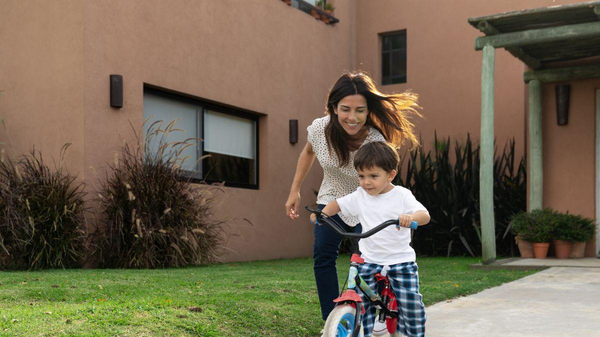 Bicicletas de equilibrio: qué son, beneficios y a qué edad usarlas