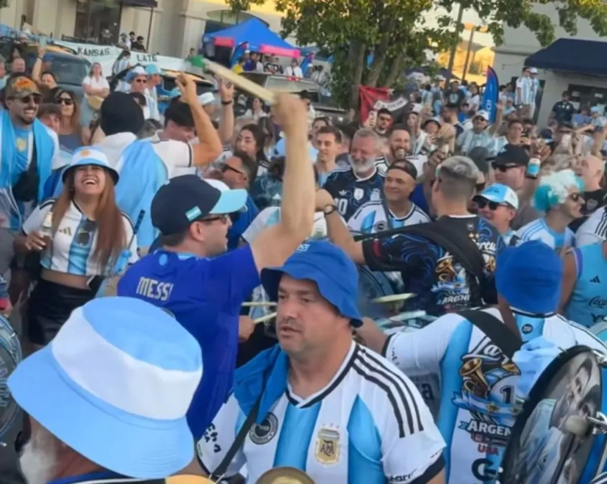 Marea albiceleste en Kansas: miles de argentinos comenzaron a llegar para el debut de la selección, muchos sin entradas