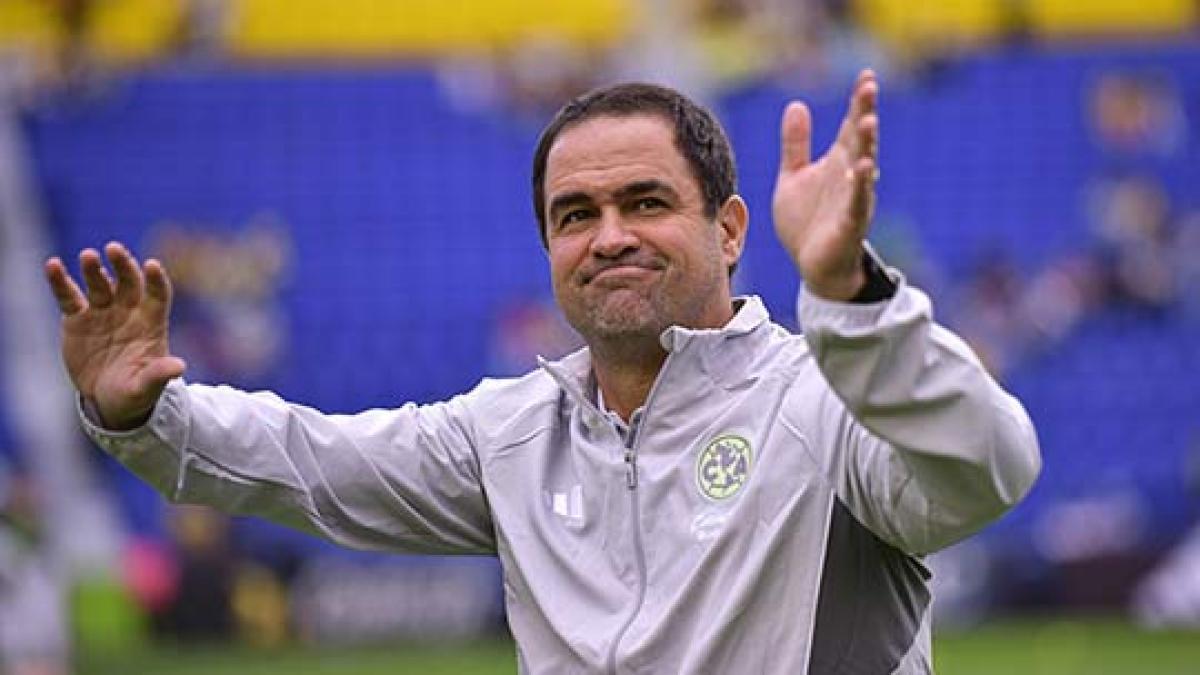 Afición de América estalla tras despido de Jardine: "Está directiva no te merece"
