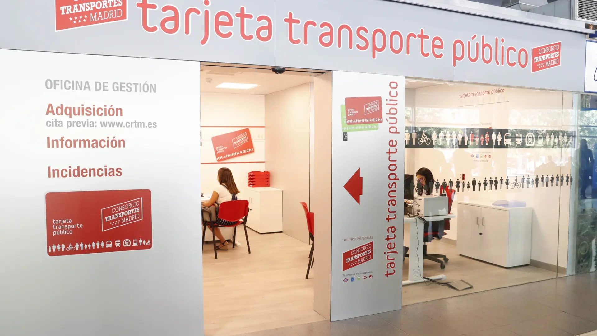 La Comunidad Madrid defiende que solo los empadronados tengan Tarjeta de Transporte porque lo pagan con impuestos