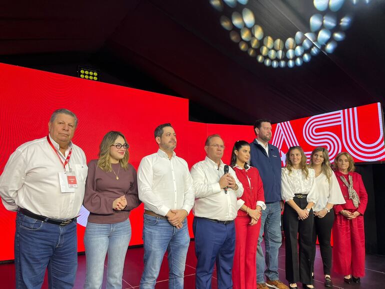 Internas ANR: Camilo Pérez pide a colorados votar en masa y Latorre pregona "concordia" - Política