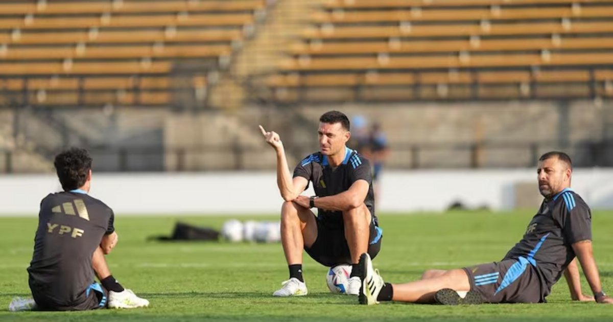 Con la clasificación asegurada, Scaloni piensa en rotar nombres en el equipo titular