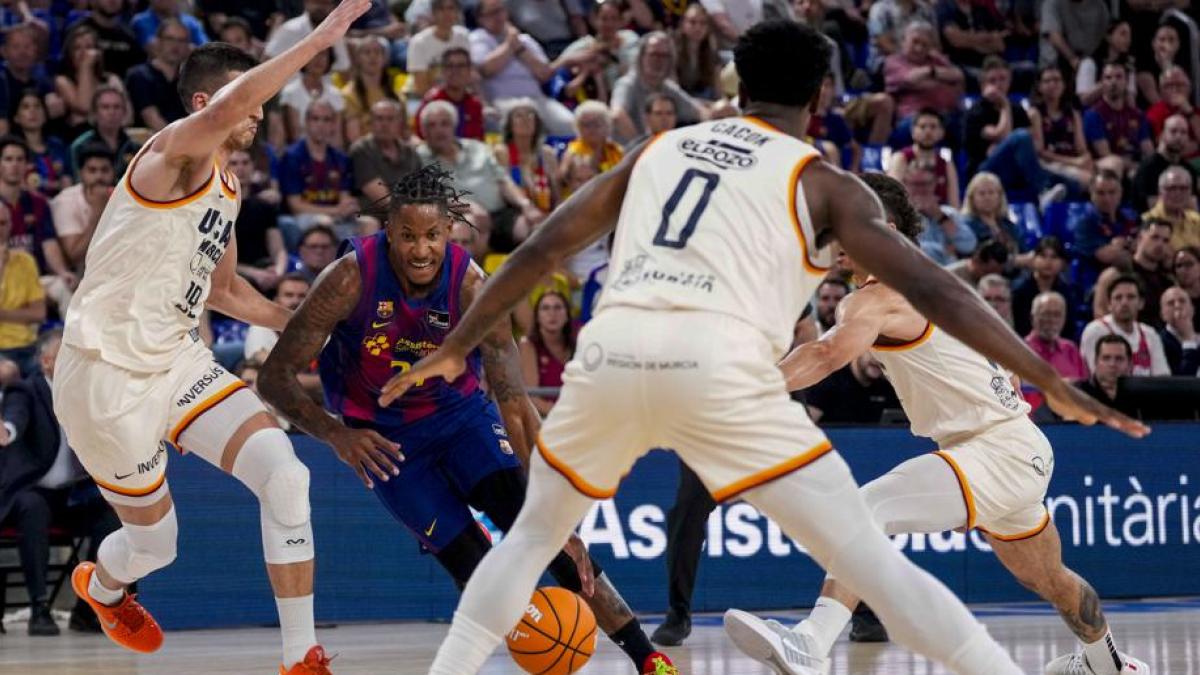 El Barça se jugará la temporada en Murcia tras perder el segundo partido en el Palau