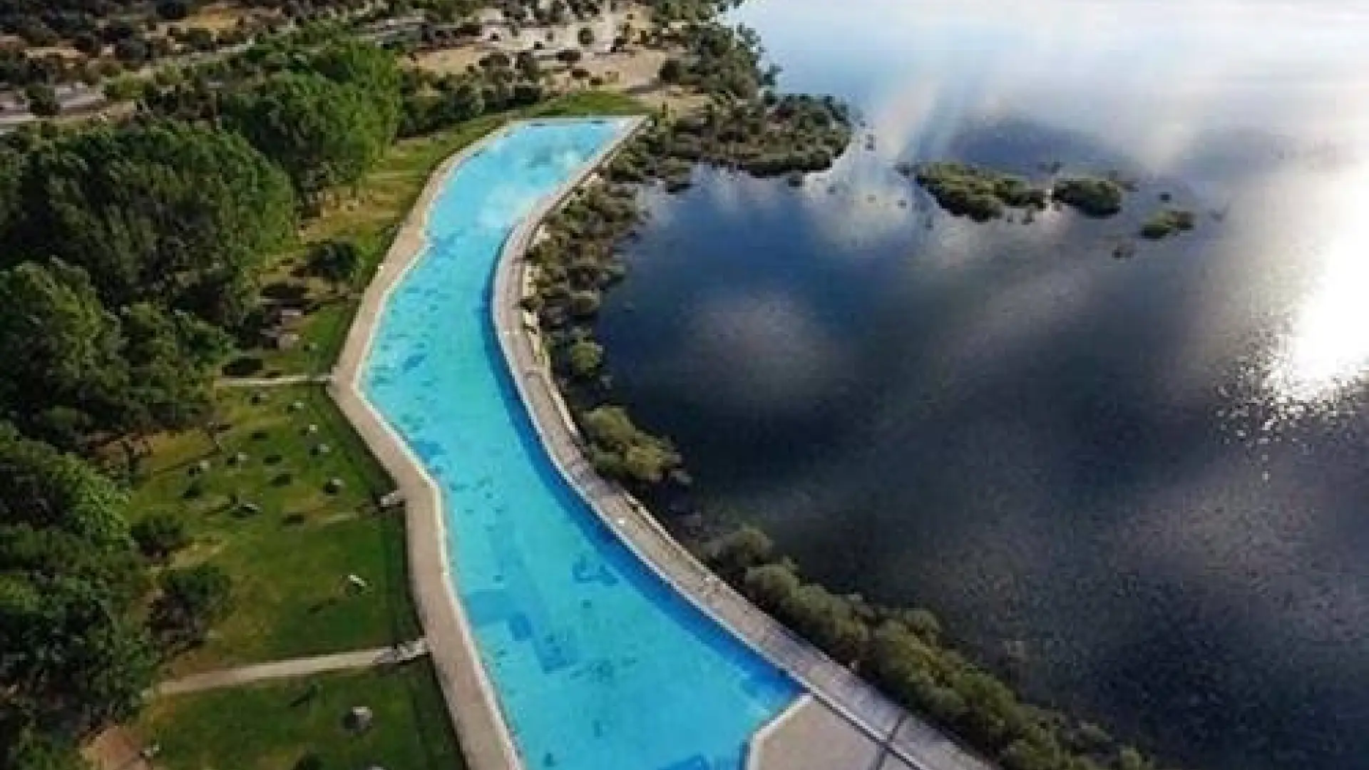 Buitrago retrasa la apertura de su piscina, la más larga de España