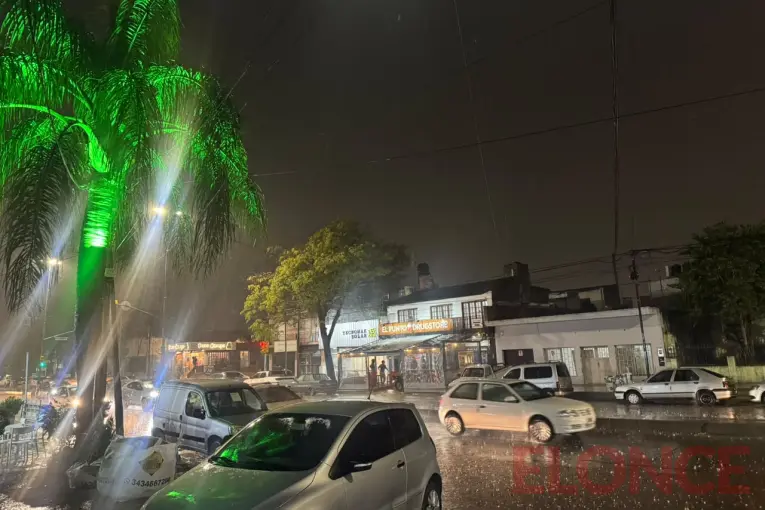 El cambio de tiempo llegó a Paraná con lluvia y descenso de temperatura