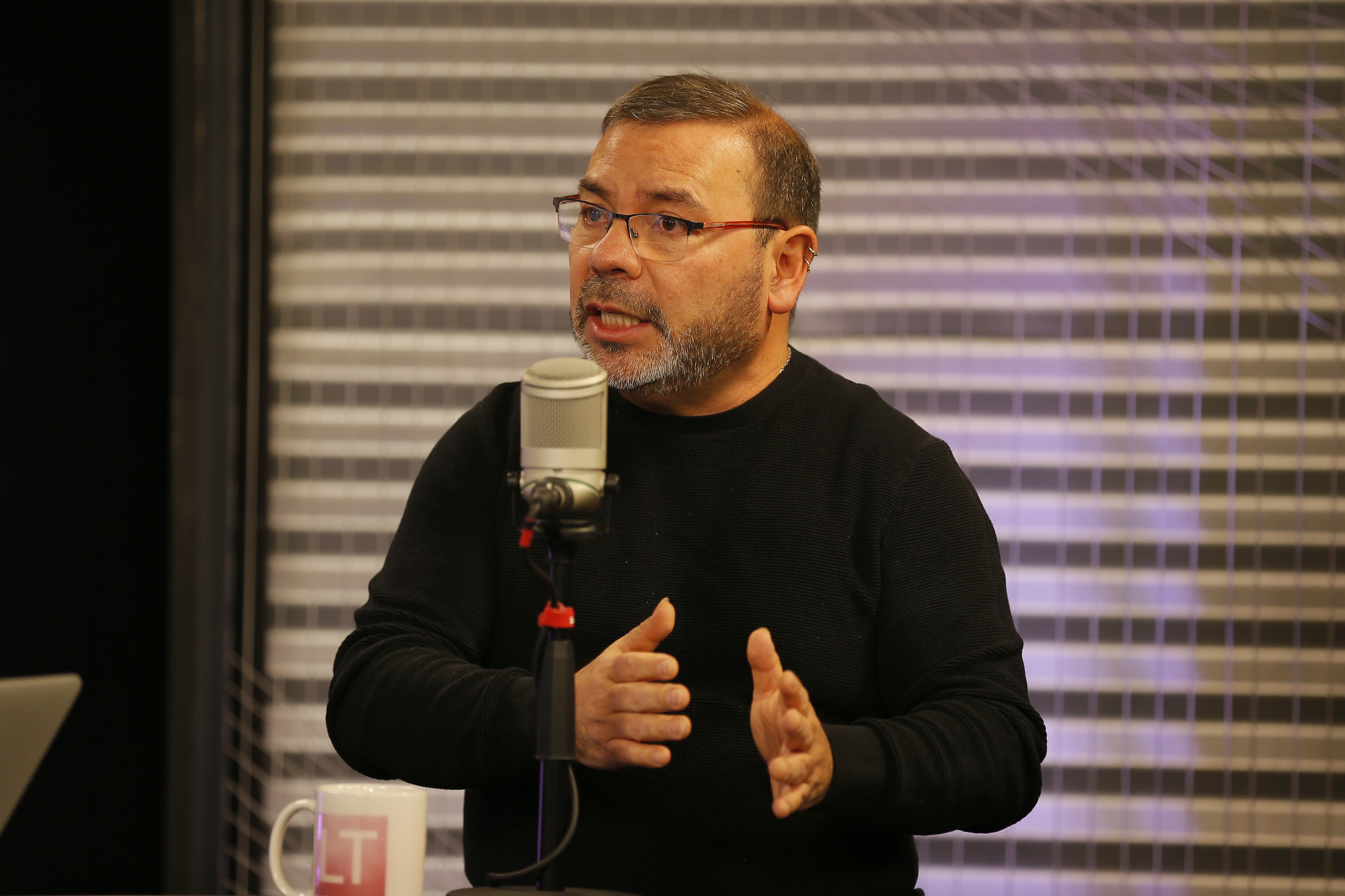 Barrera cuestiona idea de indulto general para uniformados del estallido y advierte: "Es una puerta peligrosa de abrir"