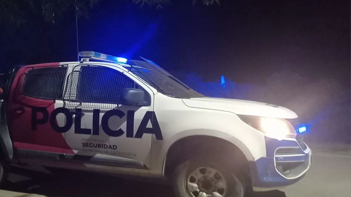 Detuvieron a dos hombres acusados de amenazar con un cuchillo a dos personas