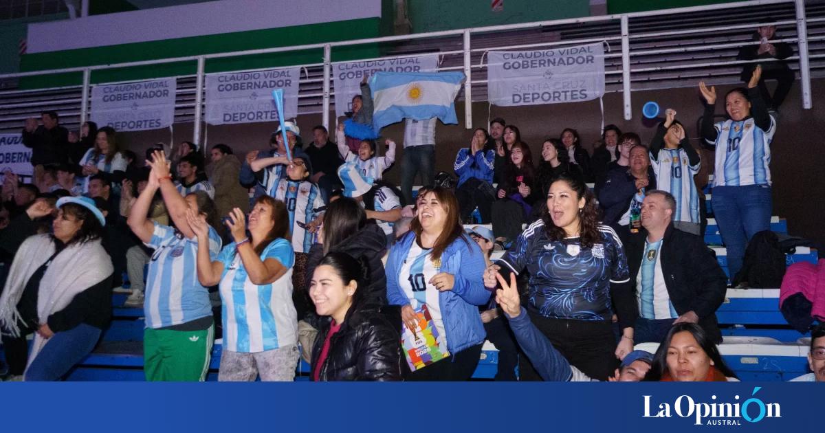 Argentina goleó a Jordania, ganó su grupo y el Boxing Club volvió a ser una fiesta celeste y blanca
