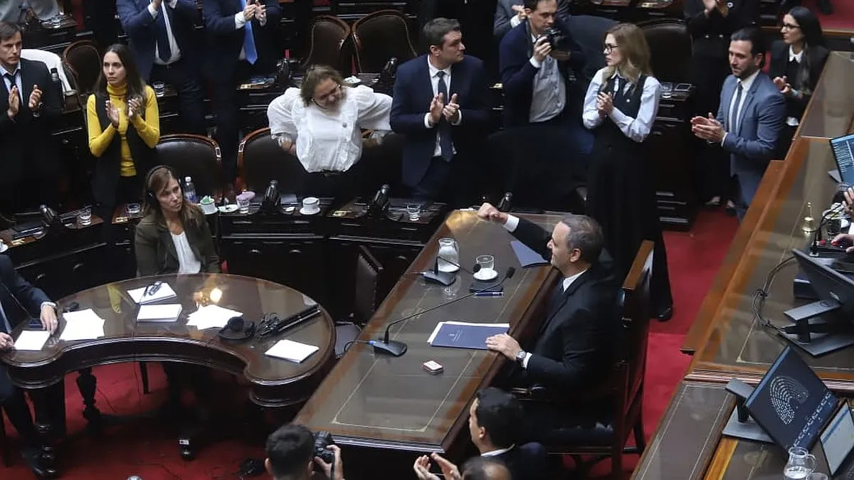 A diferencia del Senado, en Diputados los aliados no definen si avanzan contra Manuel Adorni