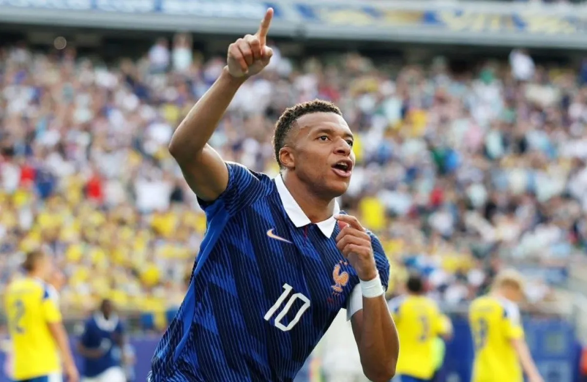 Francia aplastó a Suecia y jugará con Paraguay en octavos del Mundial