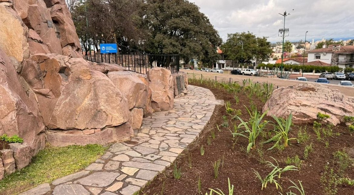 Ponen a punto el Monumento a Güemes para las actividades del 17 de junio