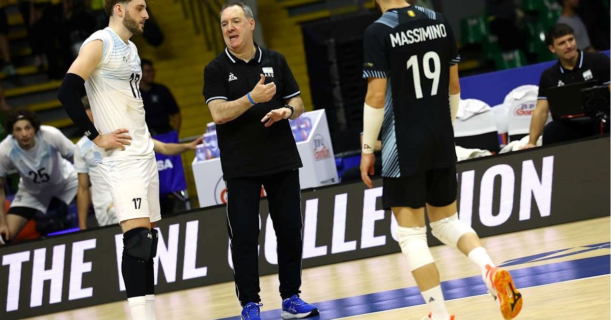 Horacio Dileo, el nuevo cerebro de la Selección Argentina de vóleibol: "En el vestuario queda el yo; a la cancha tiene que salir el nosotros"