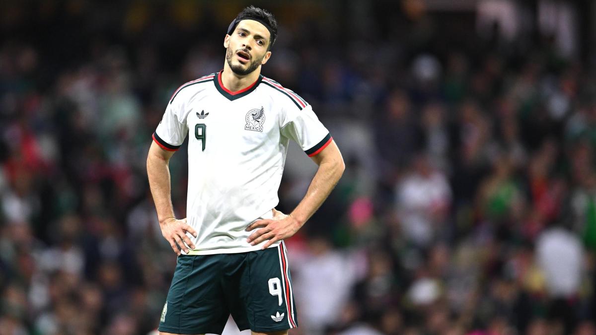 Raúl Jiménez se mete de lleno en el Tri ante su salida del Fulham y el interés del América