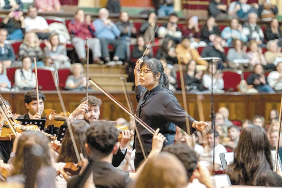 "Dirigir bien una orquesta es lograr que cada músico logre la mejor versión de su partitura"