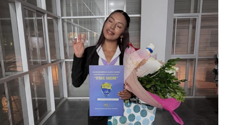 Albertina comparte emotivo video de su graduación y conmueve a sus seguidores