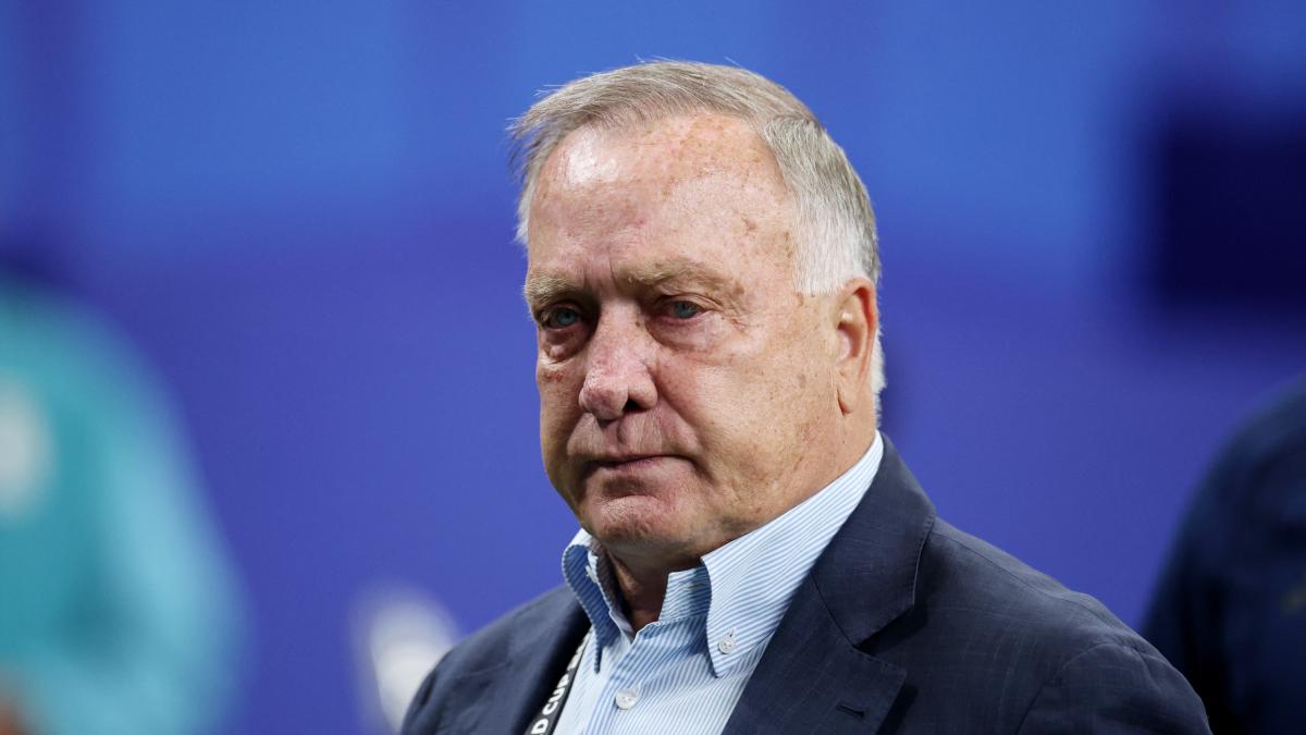 "Ellos valen 850 millones": Dick Advocaat minimiza la goleada sufrida por Curazao ante Alemania